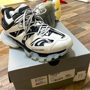 Balenciaga Black/White Mens Shoes